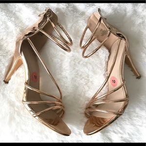 New Steve Madden Rose gold heels